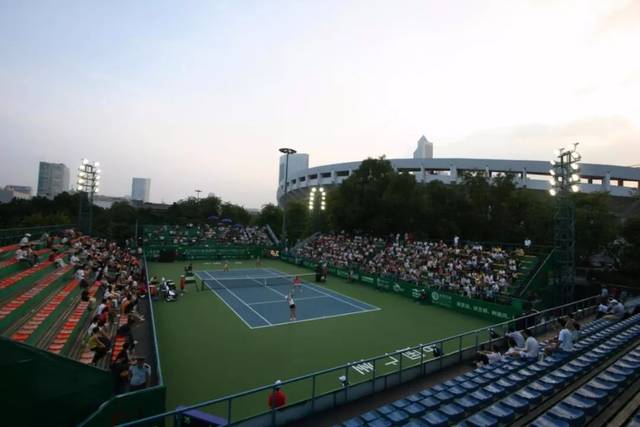 风口浪尖 风口浪尖