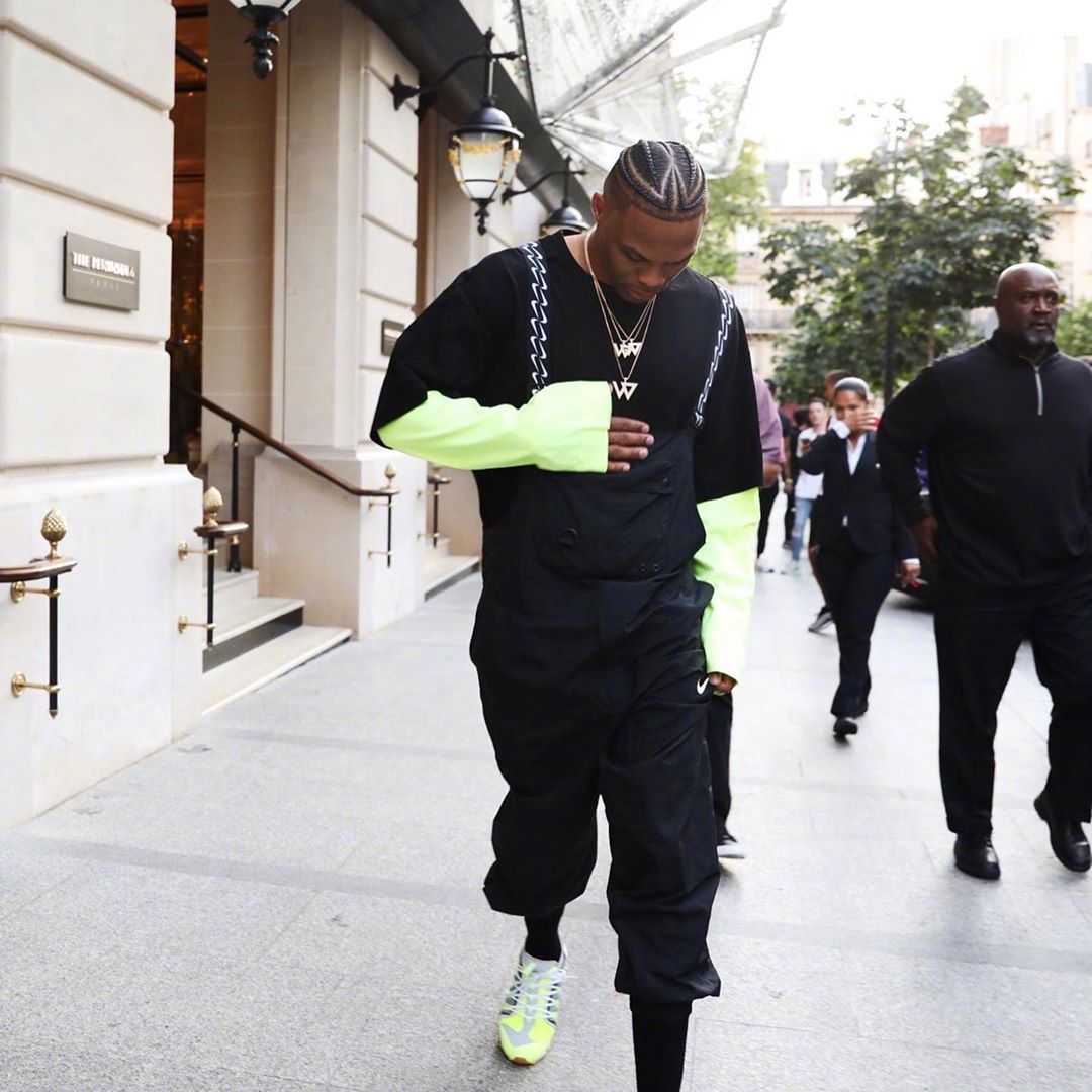 中卫被迫外 中卫被迫外