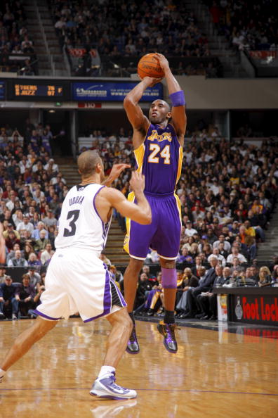 个季后赛走 个季后赛走